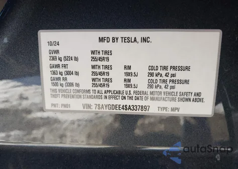 2025 Tesla Model Y Long Range Dual Motor All-Wheel Drive z USA, uszkodzony, nr VIN 7SAYGDEE4SA337897